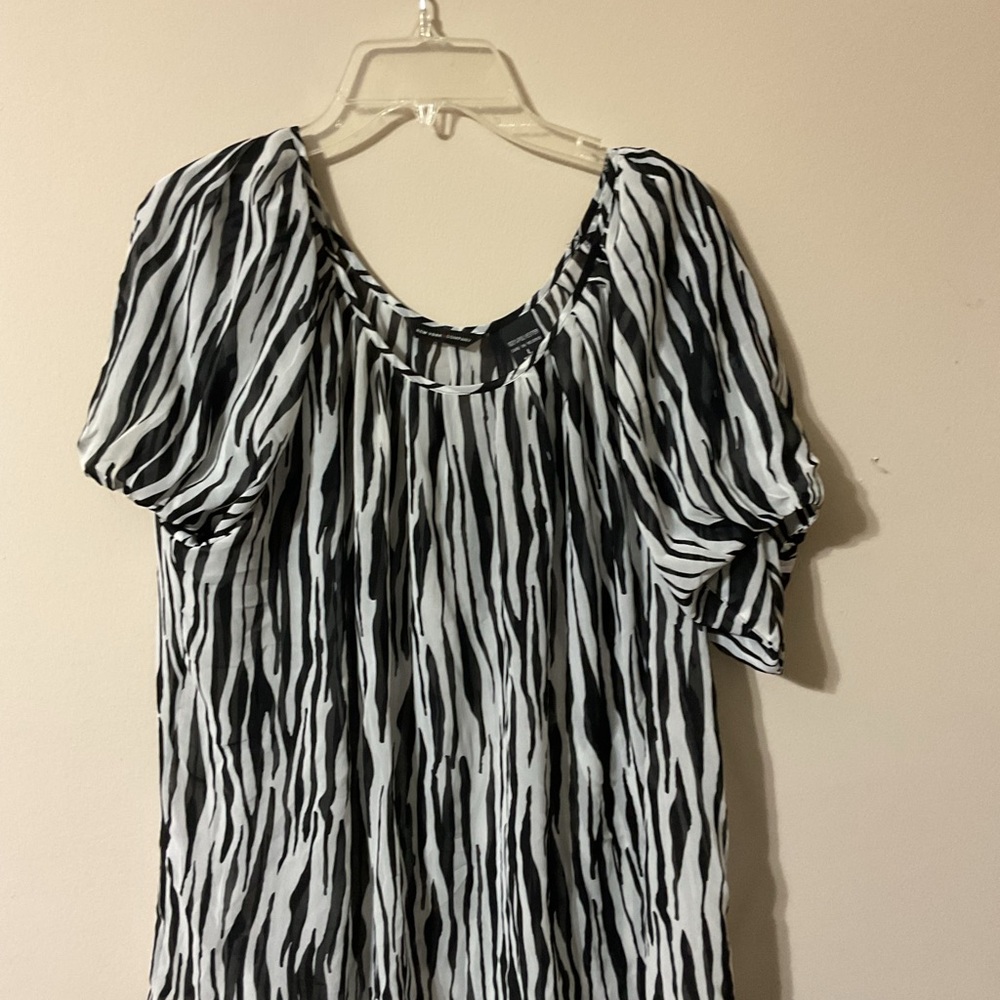 Black and white blouse worn once